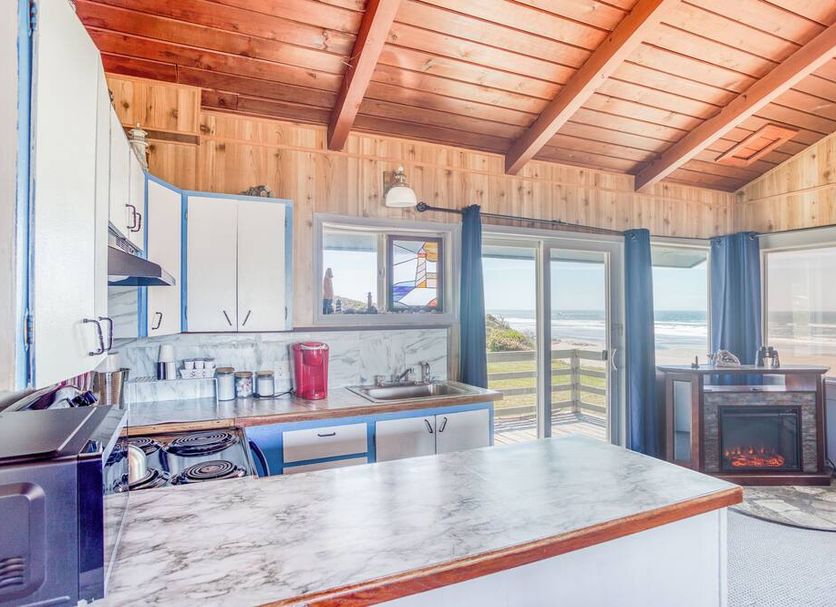 Kitchen Photo