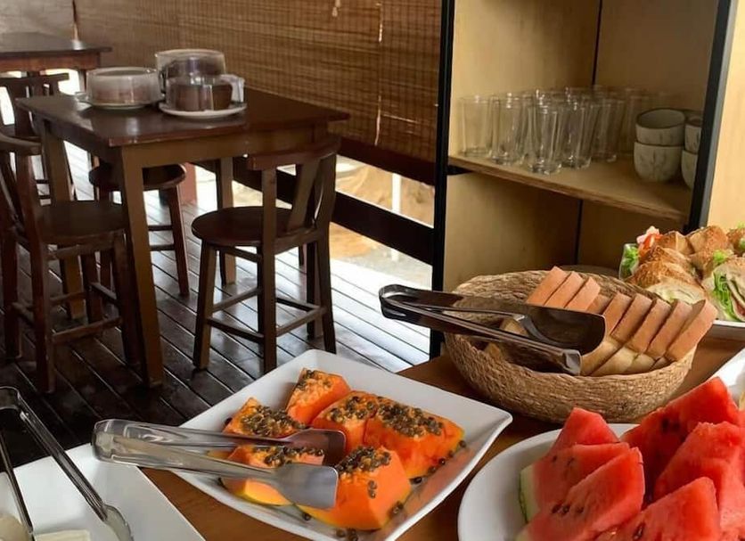 Buffet Photo