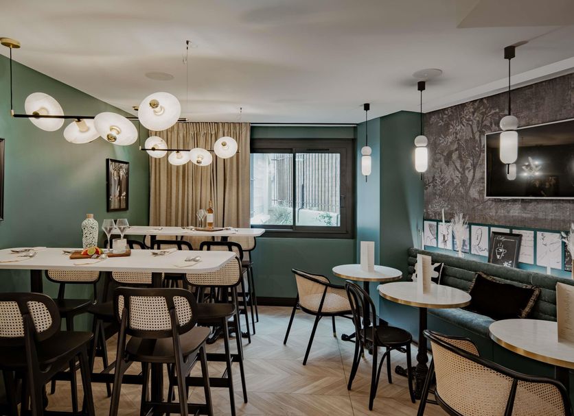 Restaurant Photo
