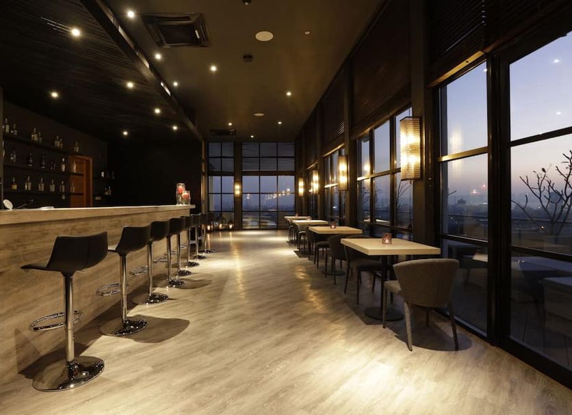 Bar Photo