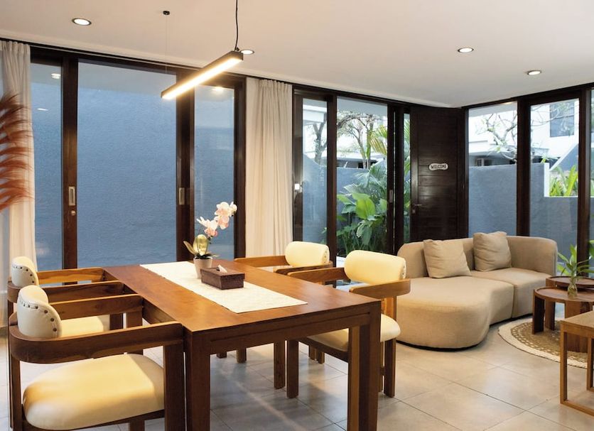 Dining room Photo