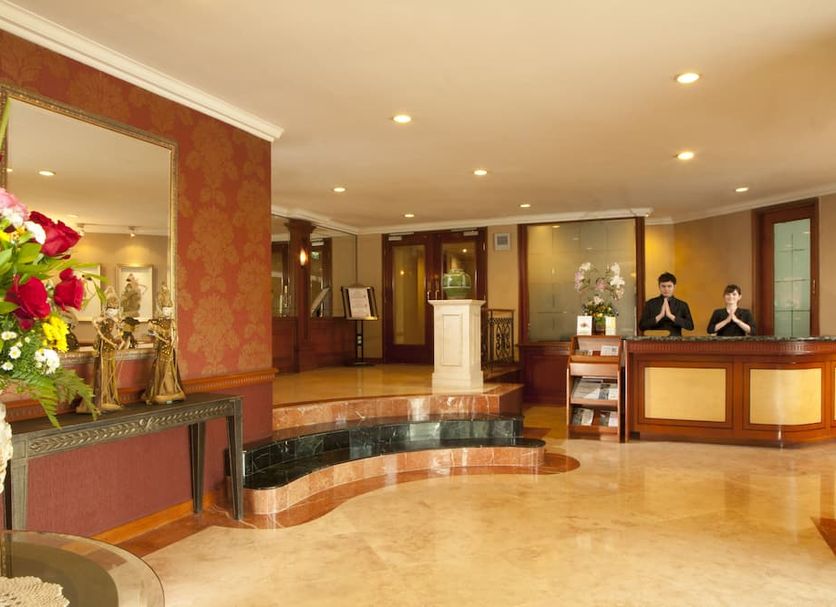 Front desk Photo