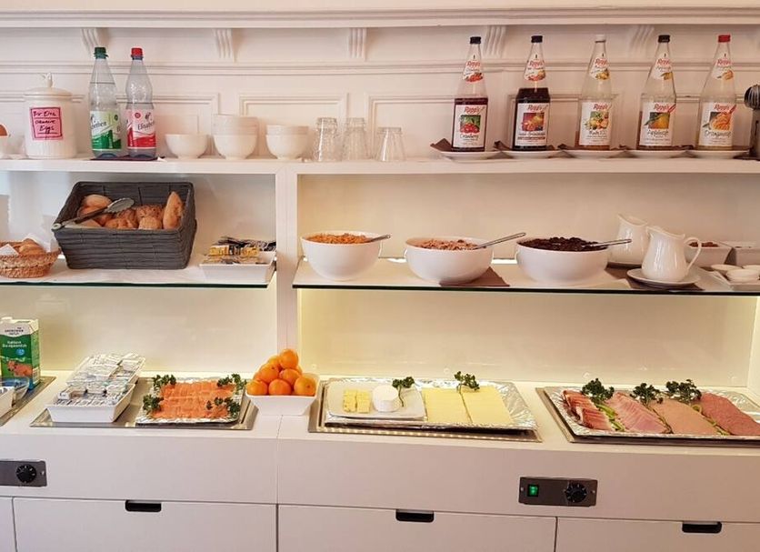 Buffet Photo