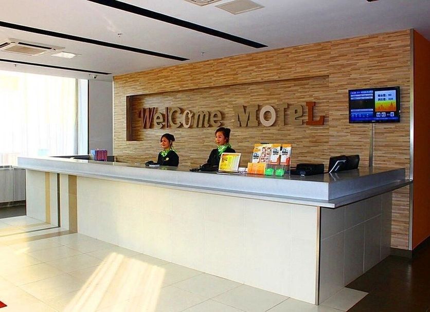 Front desk Photo