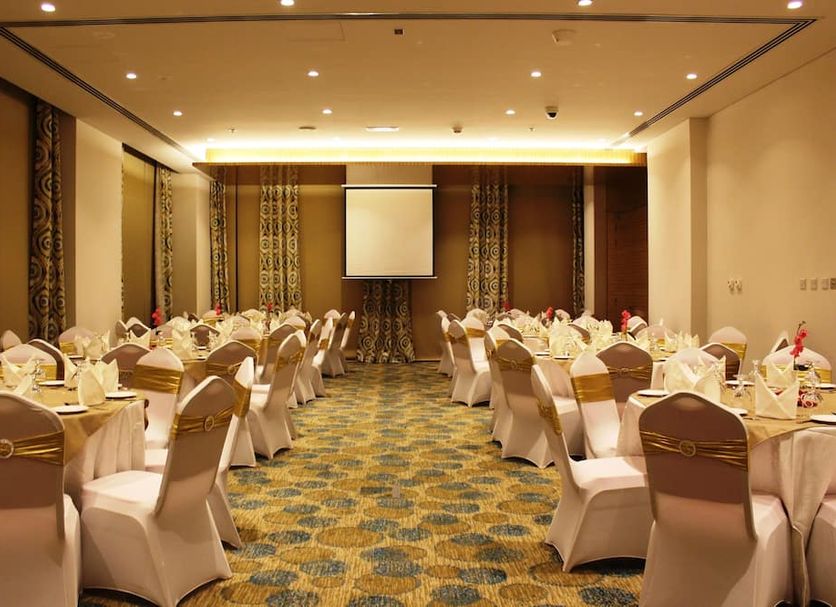 Banquet hall Photo