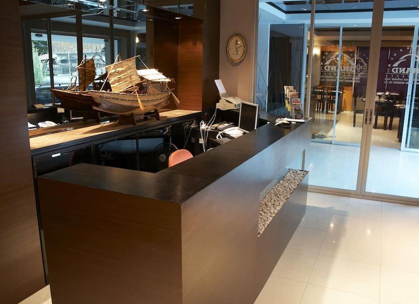 Front desk Photo